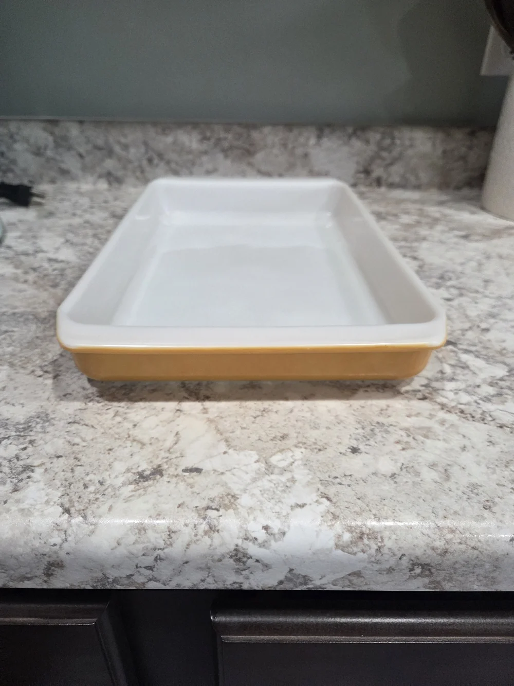 Pyrex durable yellow